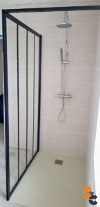 Douche avec receveur et colonne et verriere noir